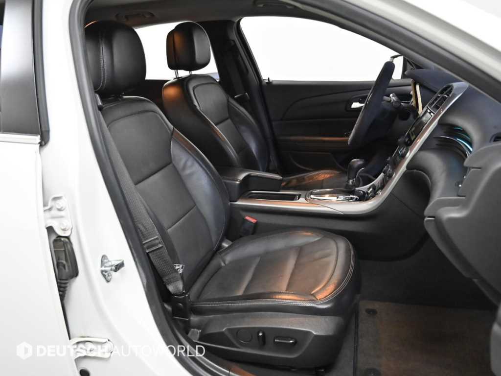 Chevrolet Malibu - Vista 10