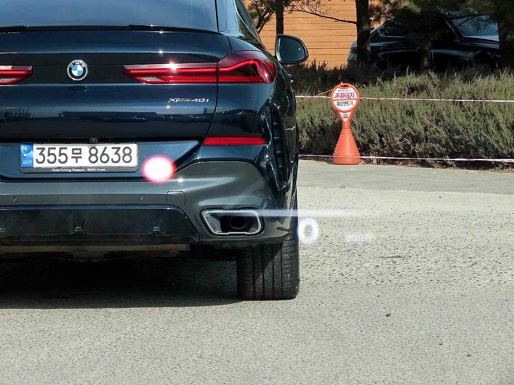 Genesis G90 - Vista 10