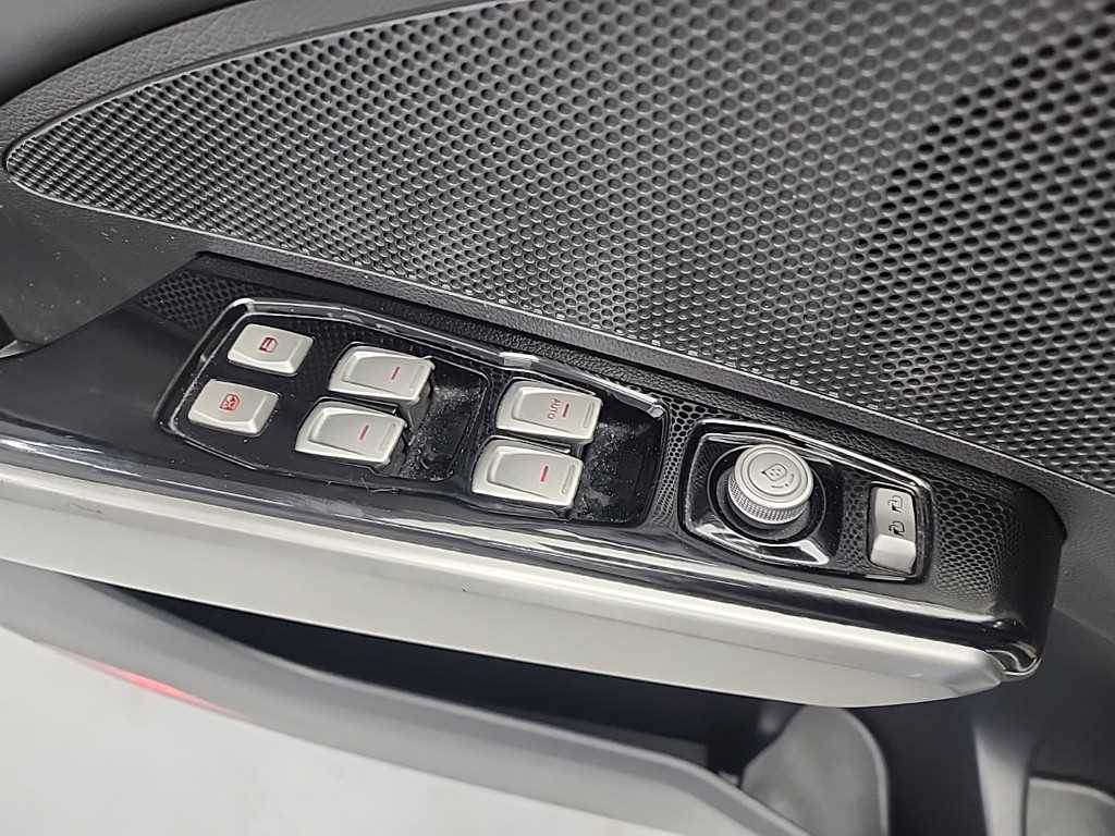 Ssangyong Tivoli 2016 Blanco - Importación desde Corea - HF Imports Iquique - Foto 13