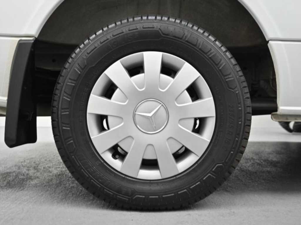 Mercedes Benz Sprinter - Vista 5