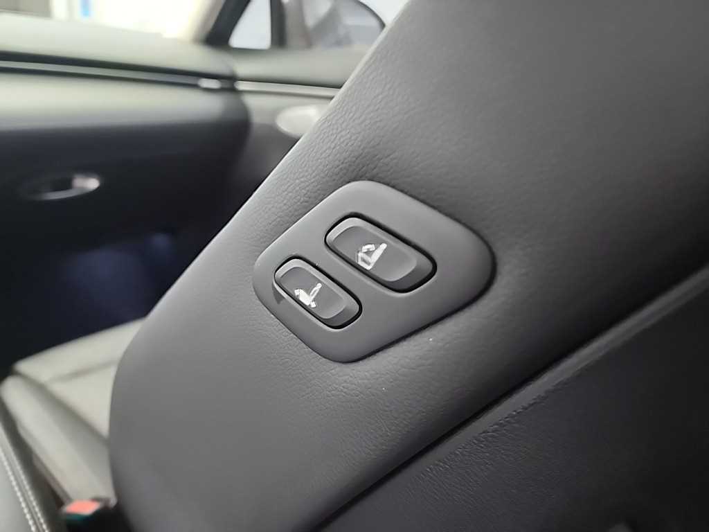 Genesis GV70 2021 Rojo - Importación desde Corea - HF Imports Iquique - Foto 14