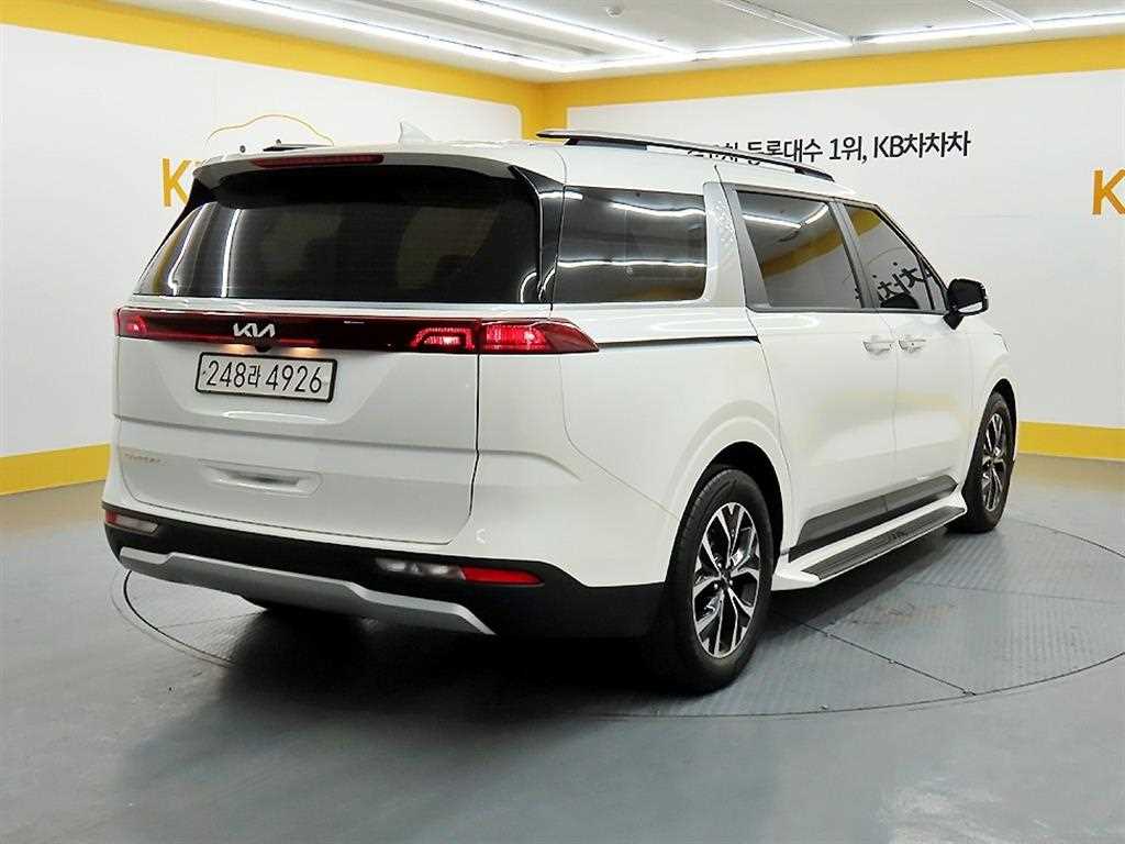 KIA Carnival - Vista 4