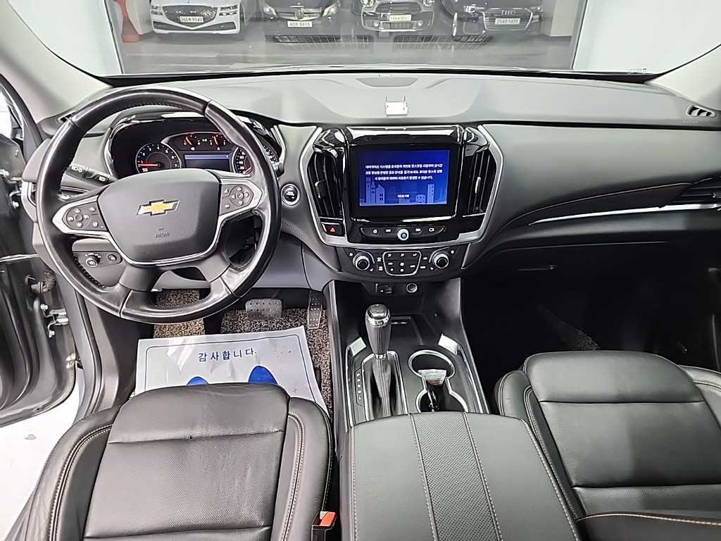 Chevrolet Travers - Vista 7