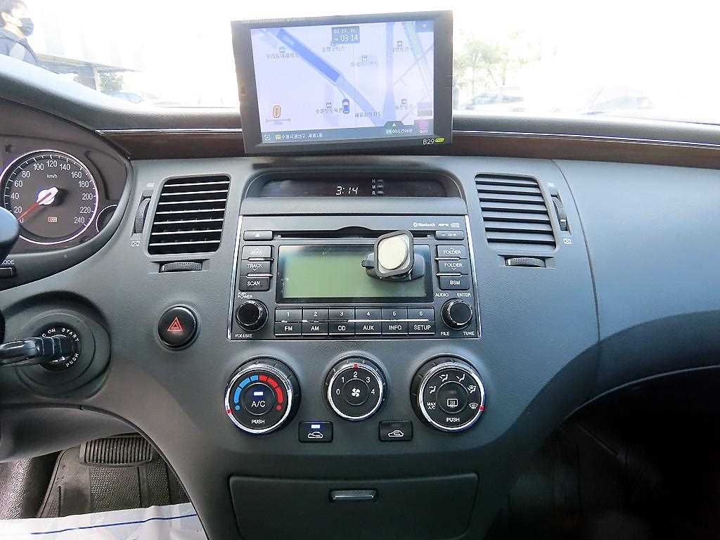 HYUNDAI Grandeur 2011 Negro - Importación desde Corea - HF Imports Iquique - Foto 13