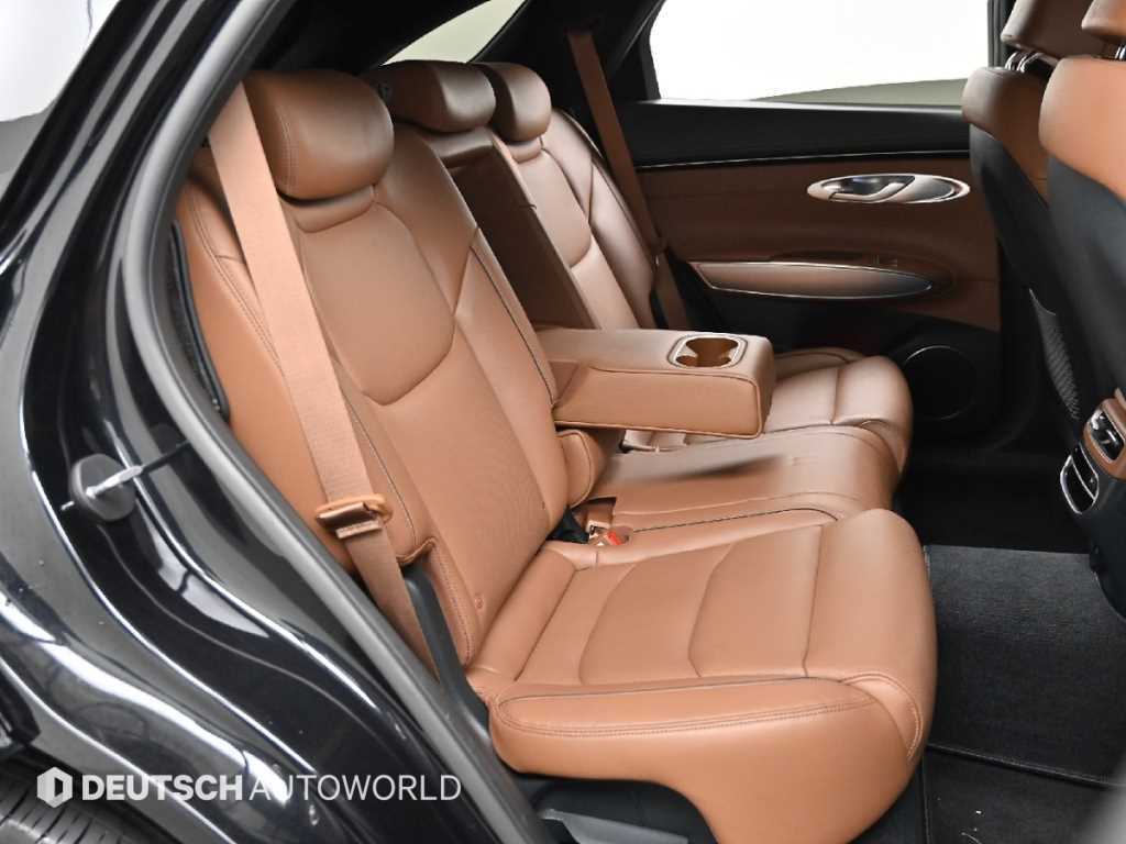 Genesis GV70 - Vista 12