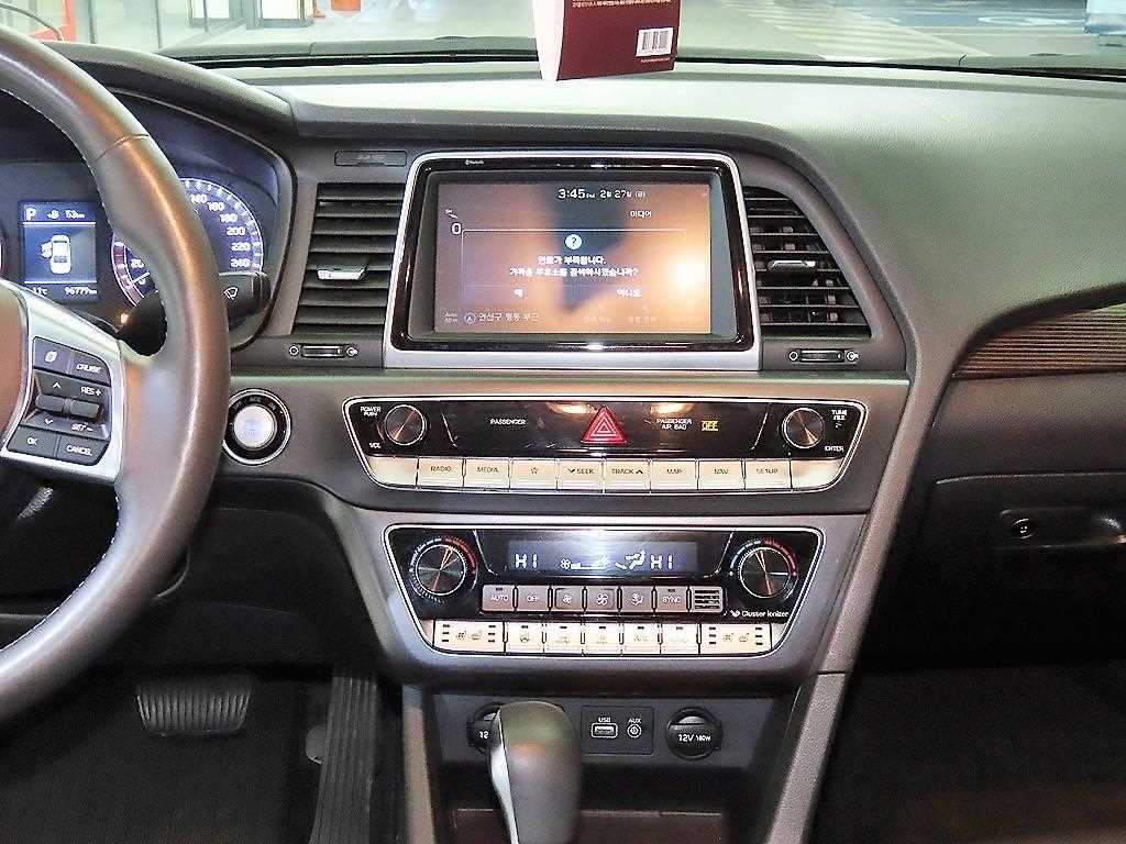 HYUNDAI Sonata - Vista 11