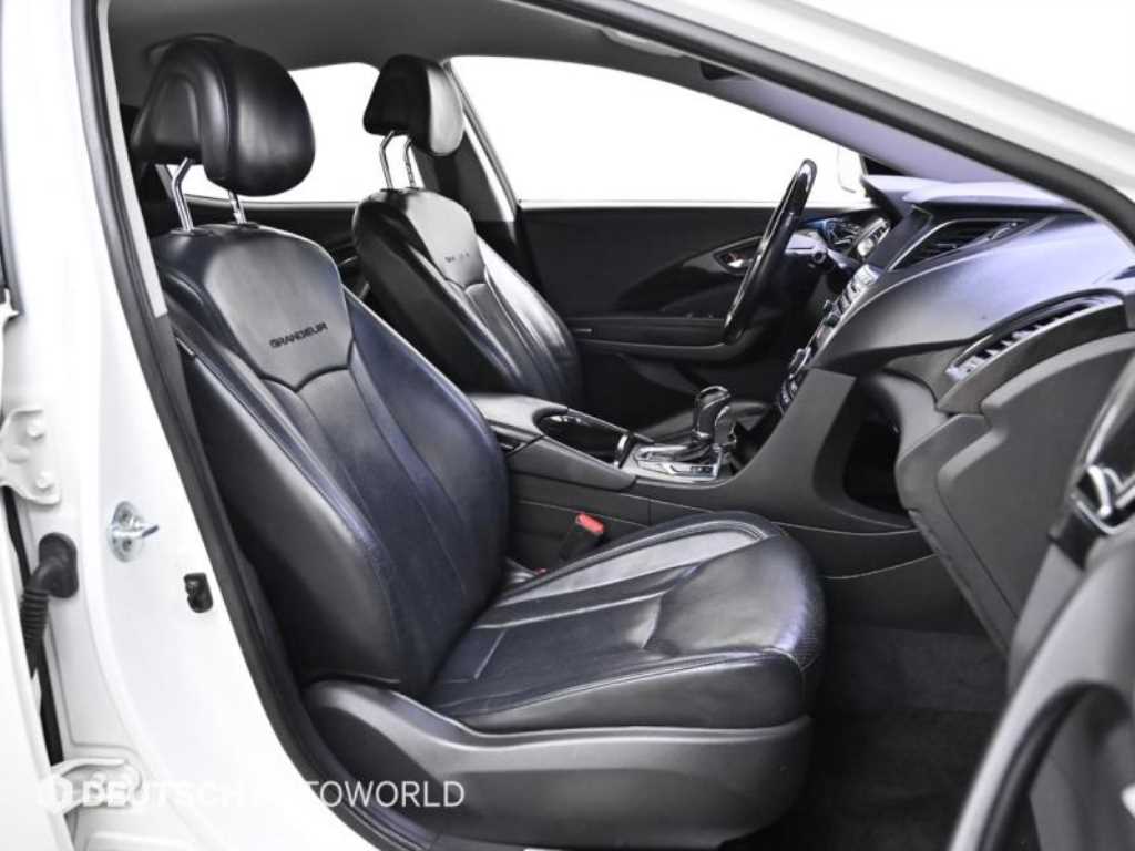 HYUNDAI Grandeur - Vista 11