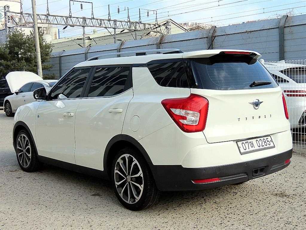 Ssangyong Tivoli - Vista 3