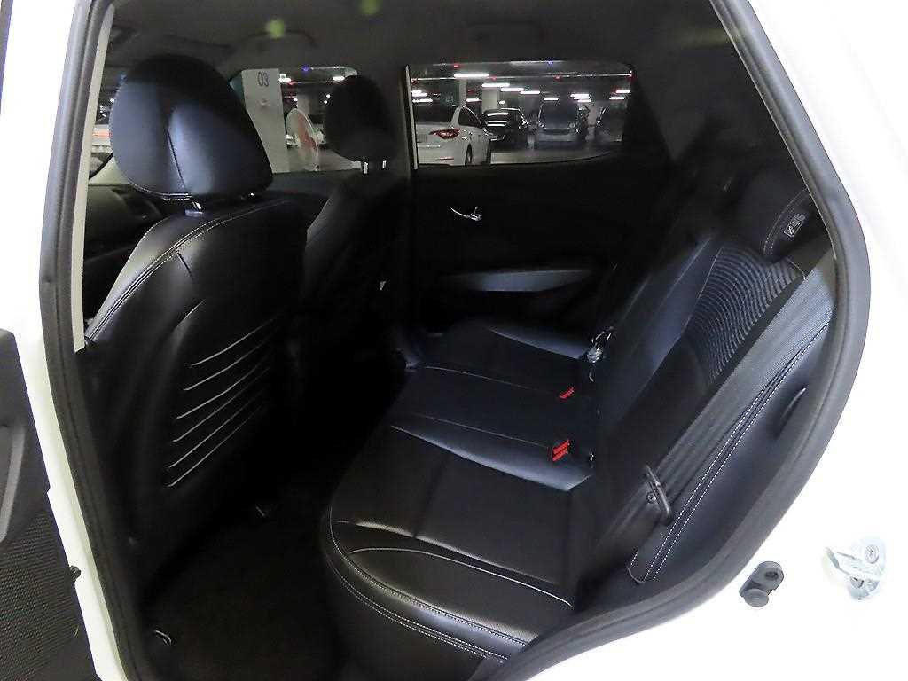 Ssangyong Tivoli - Vista 7