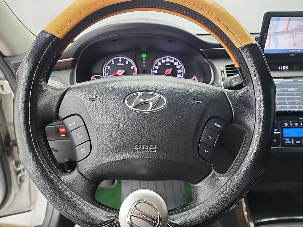 HYUNDAI Grandeur - Vista 9