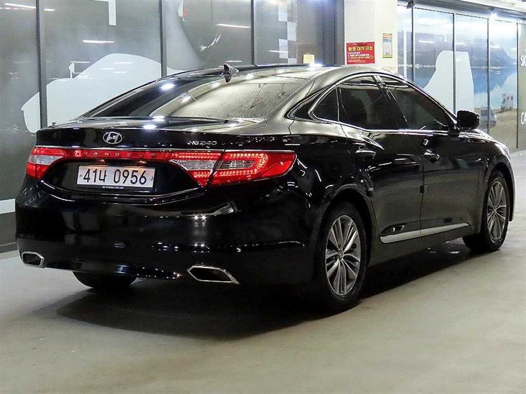 HYUNDAI Grandeur - Vista 4