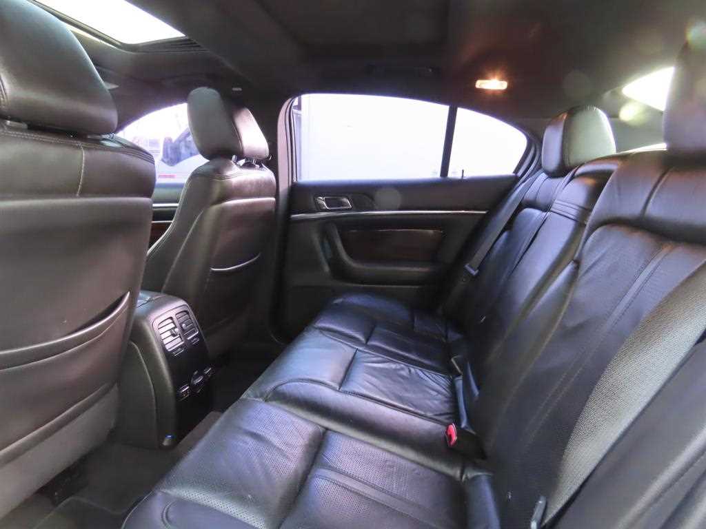 Lincoln MKS - Vista 6