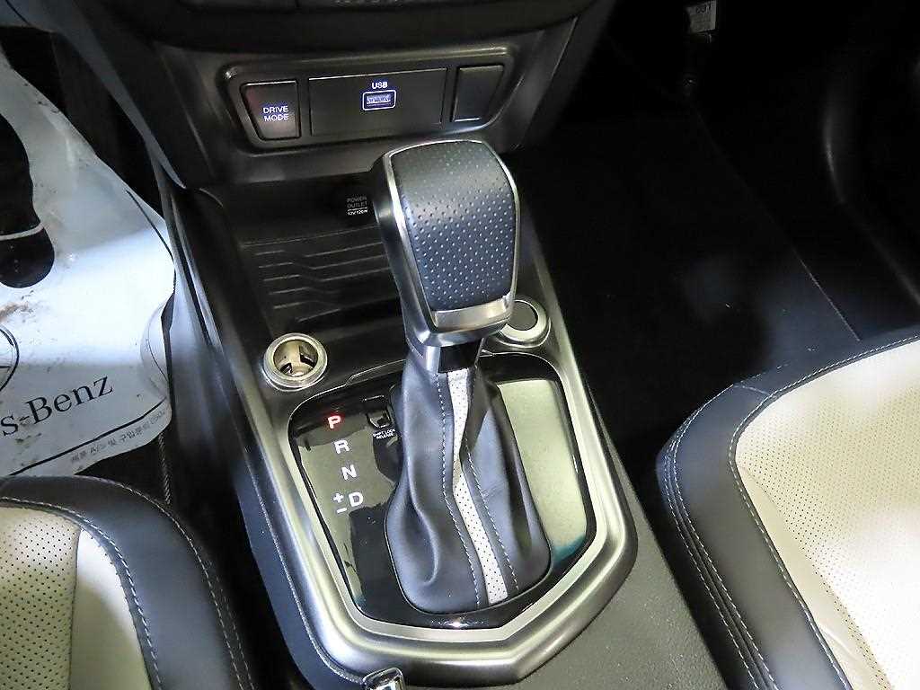 Ssangyong Tivoli - Vista 12