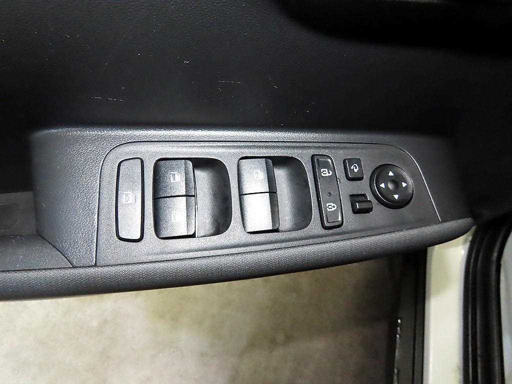 HYUNDAI Casper - Vista 12