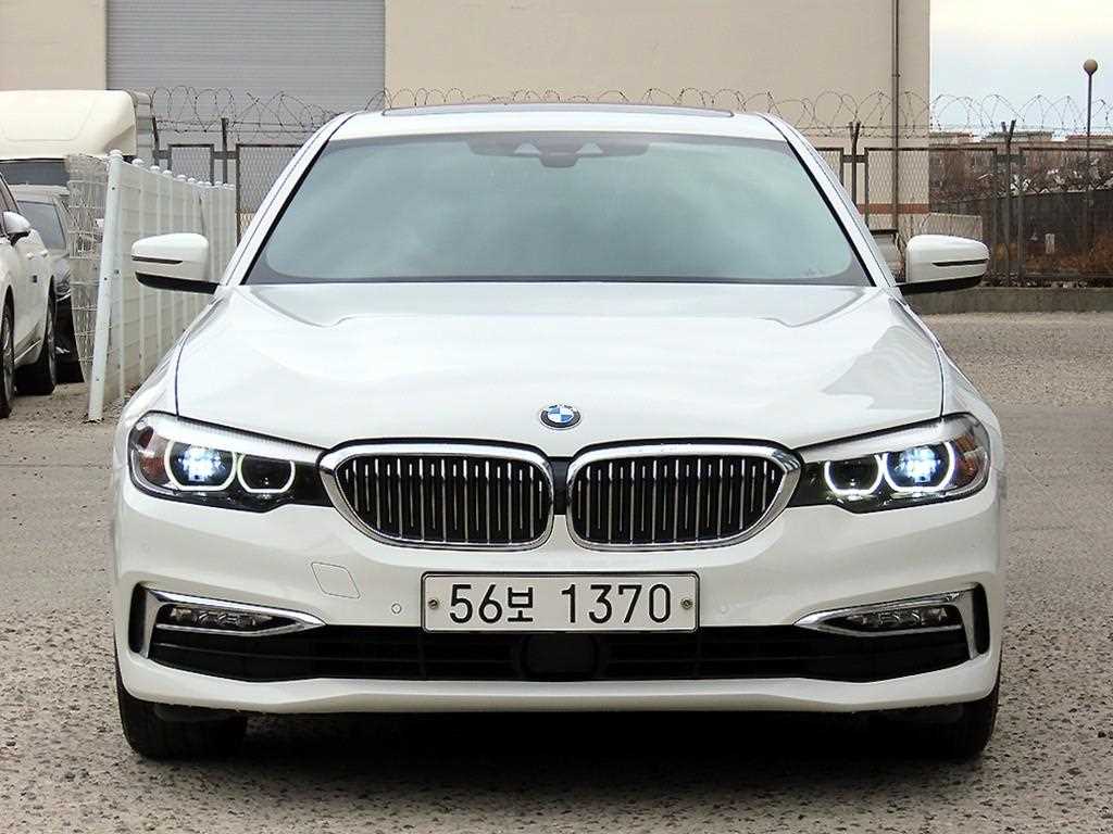 BMW 5 Series 2018 Blanco - Importación desde Corea - HF Imports Iquique - Foto 1