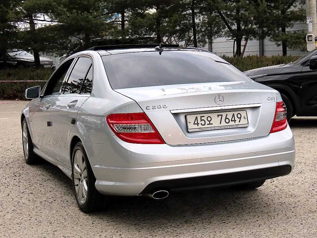 Mercedes Benz C Class - Vista 3