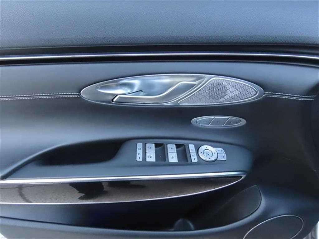 Genesis GV70 - Vista 7