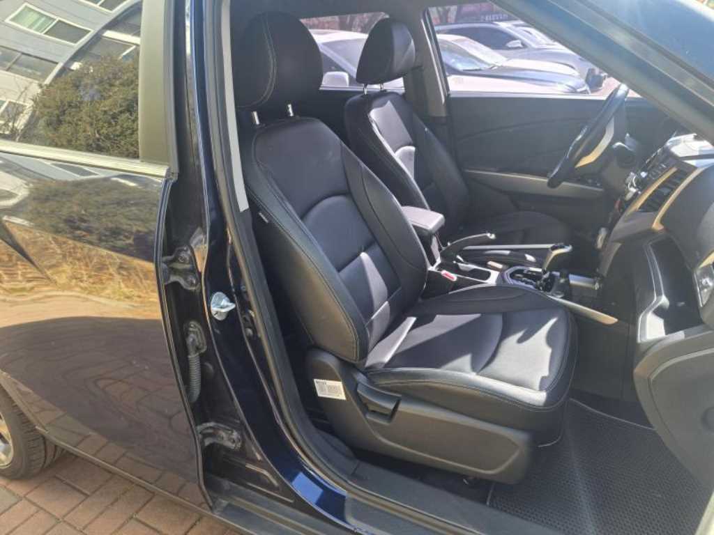 Ssangyong Tivoli - Vista 6