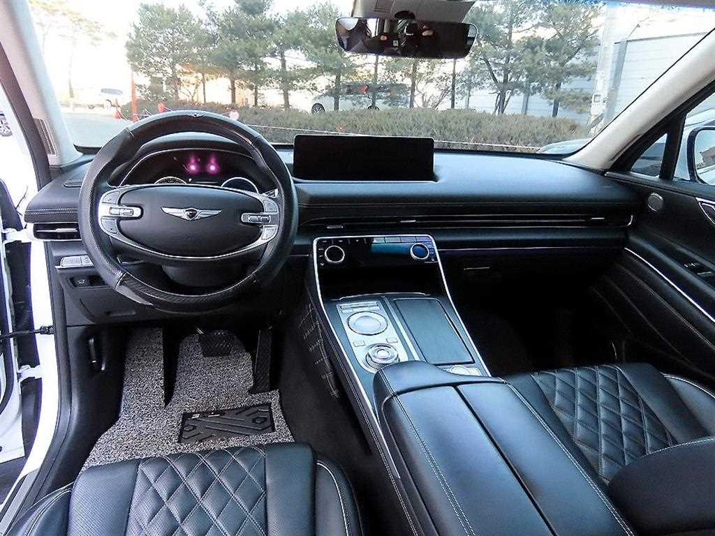 Genesis GV80 - Vista 7