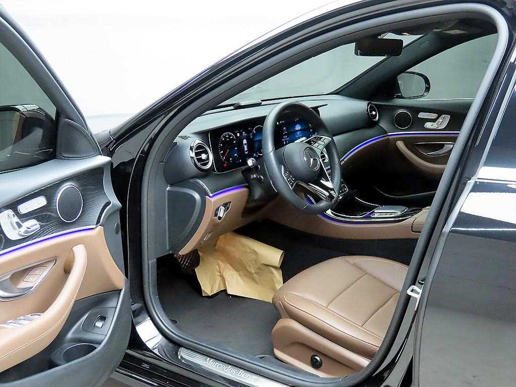 Mercedes Benz E class - Vista 5