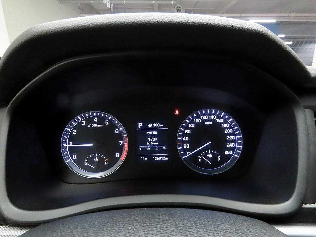 HYUNDAI Sonata - Vista 6