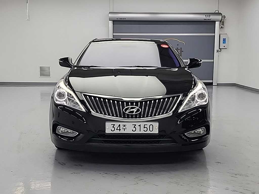 HYUNDAI Grandeur - Vista 2