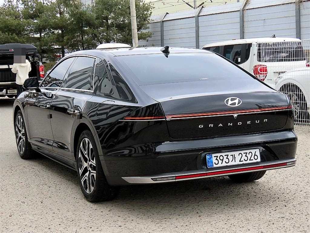 HYUNDAI Grandeur - Vista 3