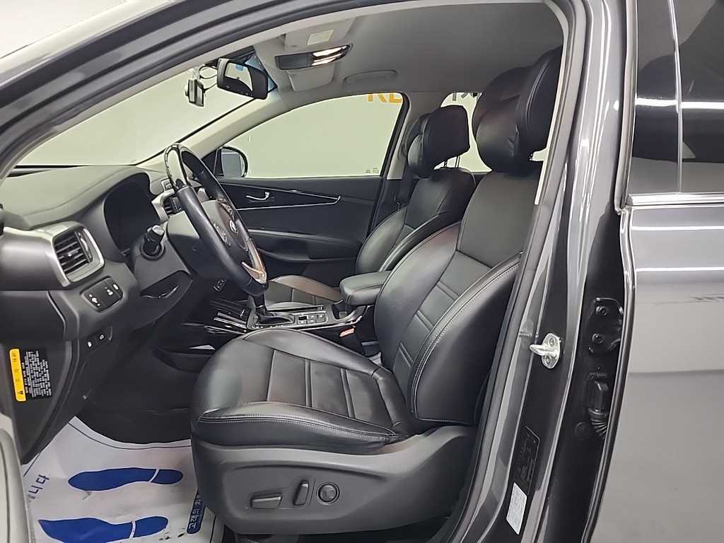 KIA Sorento - Vista 11