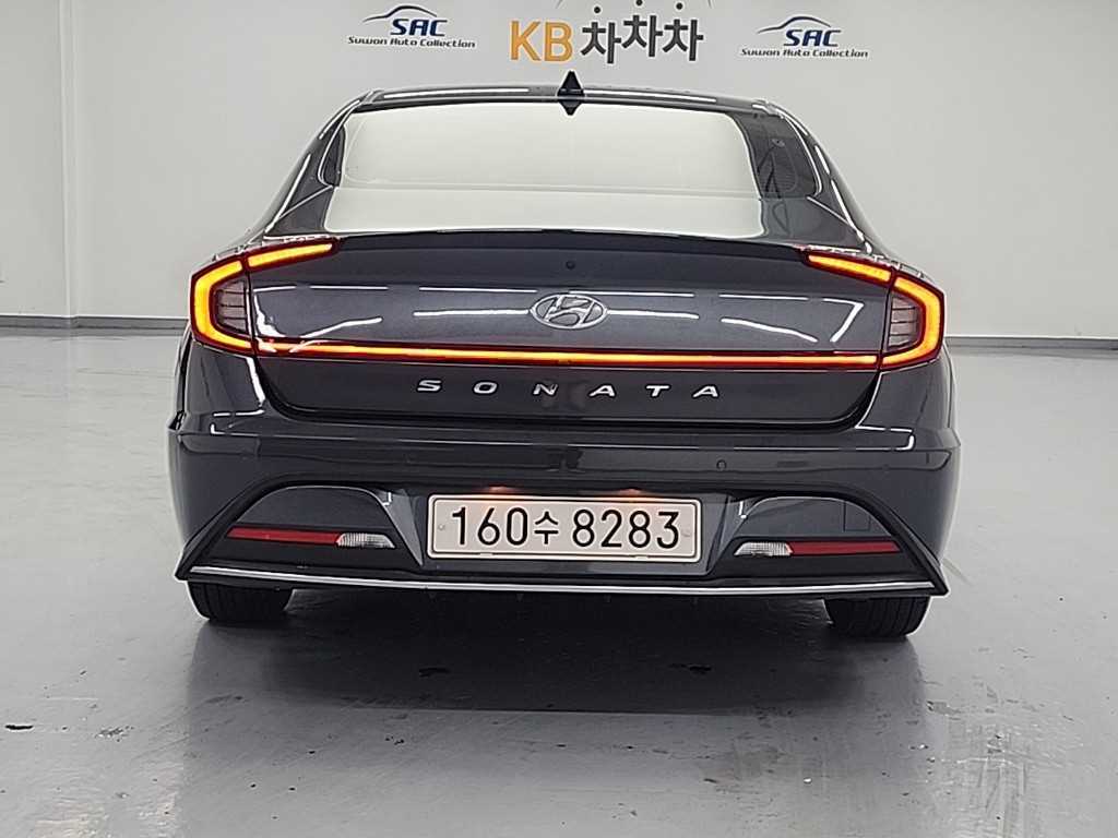HYUNDAI Sonata - Vista 3