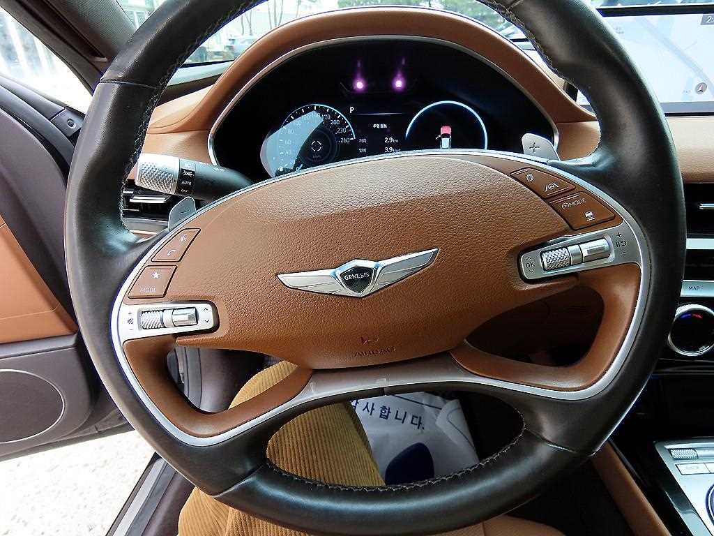 Genesis G80 - Vista 8