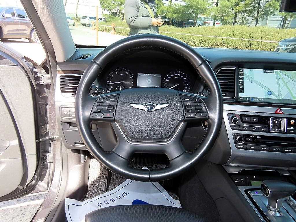 Genesis G80 - Vista 8