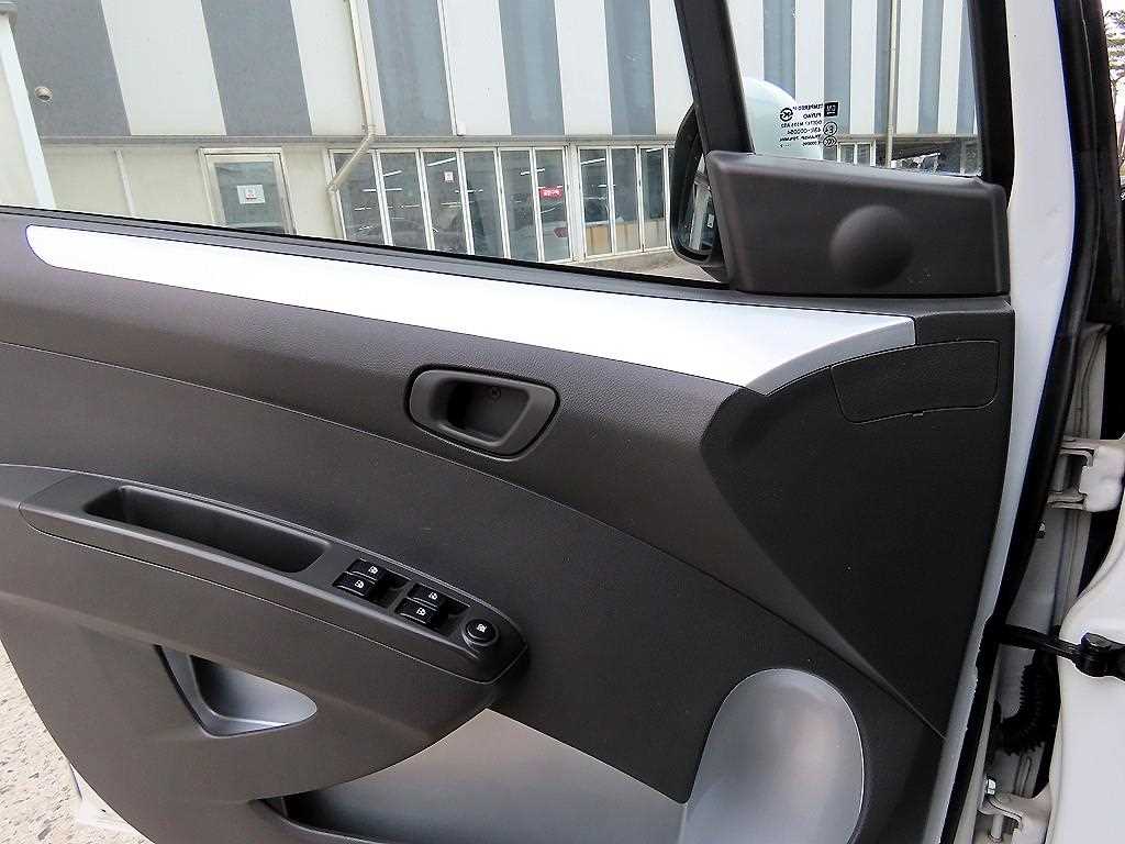 Chevrolet Spark - Vista 11