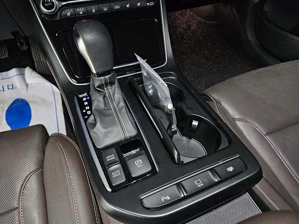 HYUNDAI Grandeur - Vista 11