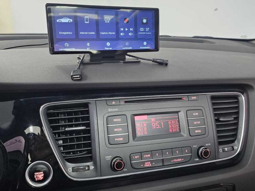 KIA Carnival - Vista 11