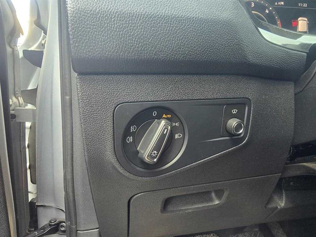 Volkswagen Tiguan 2018 Plateado - Importación desde Corea - HF Imports Iquique - Foto 17