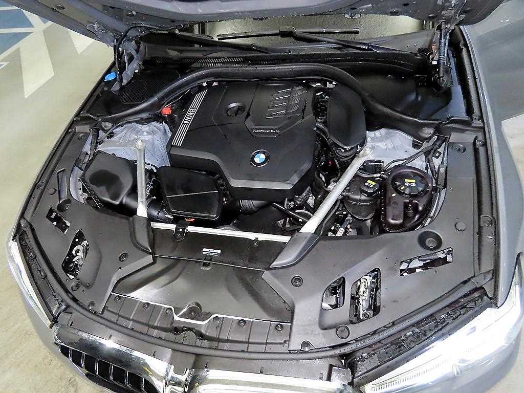 BMW 5 Series 2022 Gris - Importación desde Corea - HF Imports Iquique - Foto 19