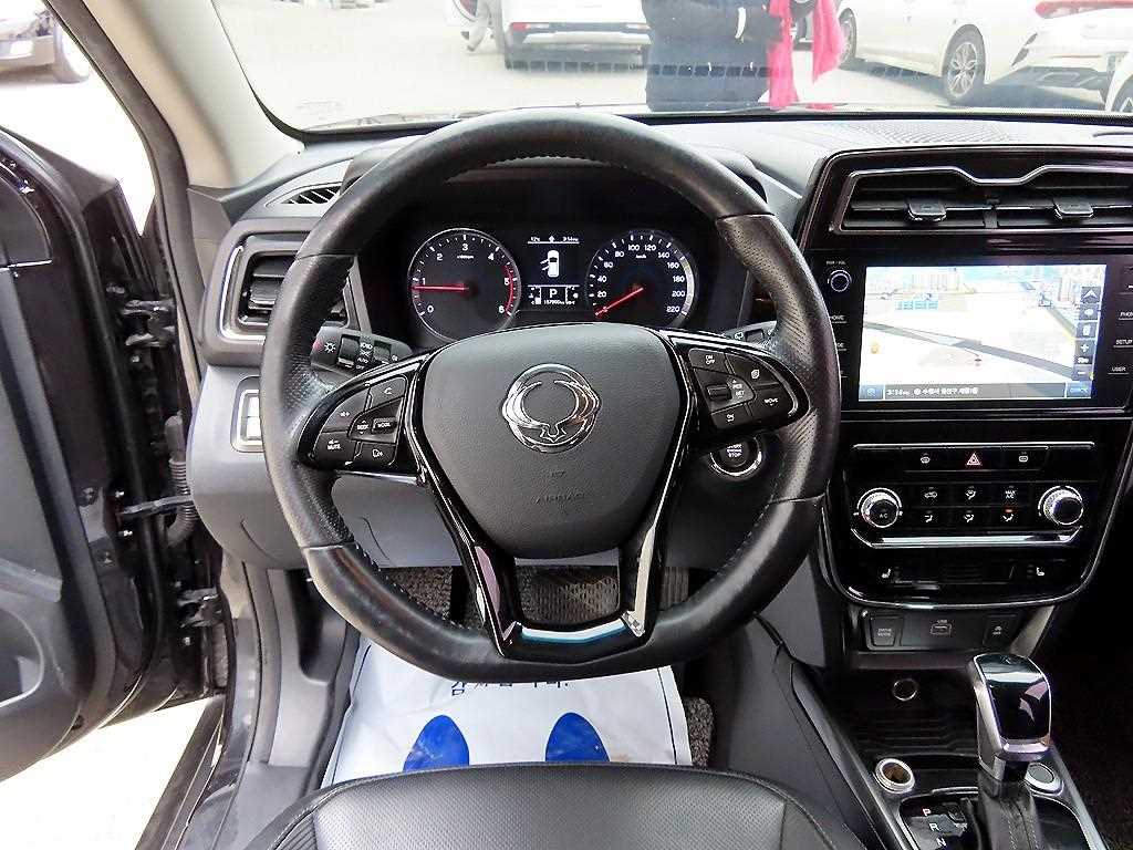 Ssangyong Tivoli - Vista 8