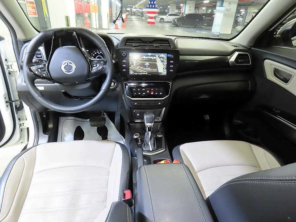 Ssangyong Tivoli - Vista 10