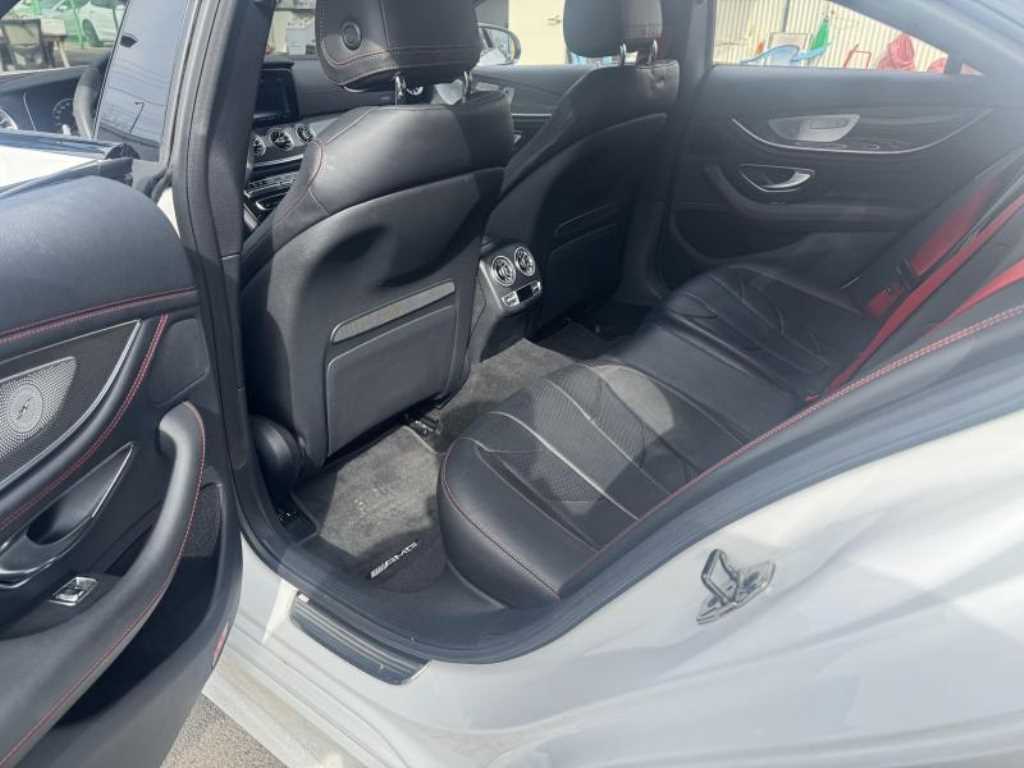 Mercedes Benz CLS Class - Vista 7