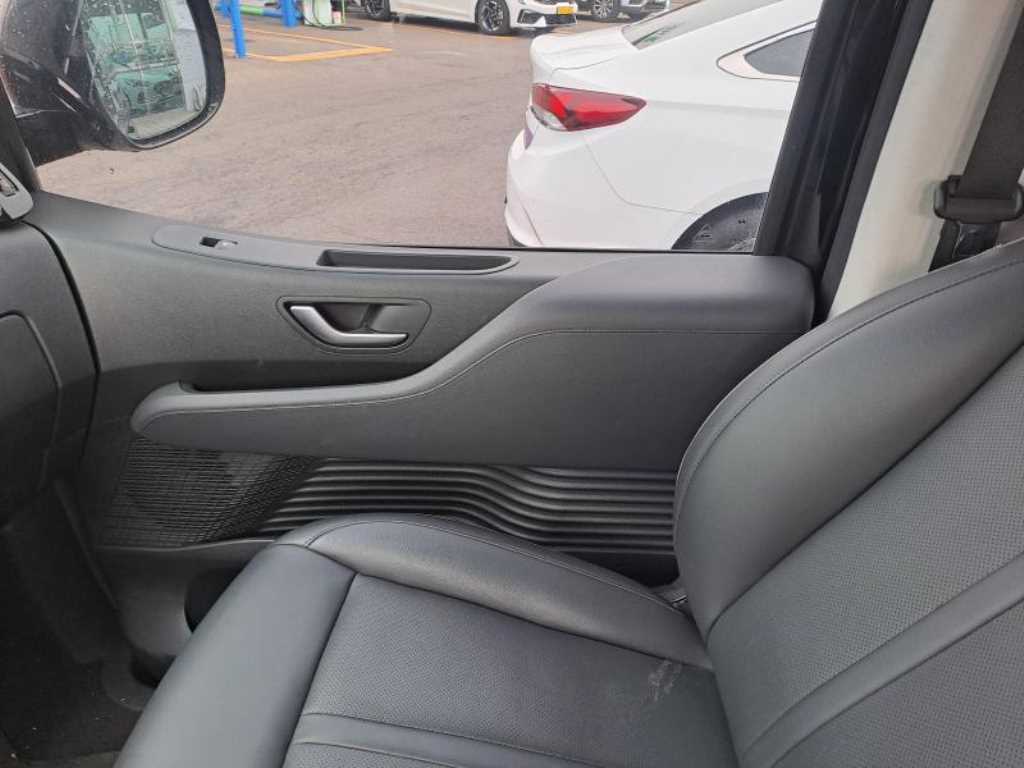 HYUNDAI Staria 2022 Negro - Importación desde Corea - HF Imports Iquique - Foto 16