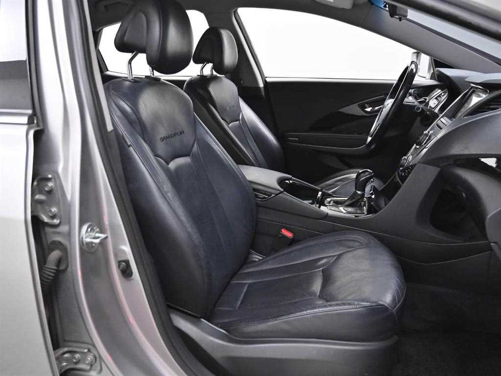 HYUNDAI Grandeur - Vista 10