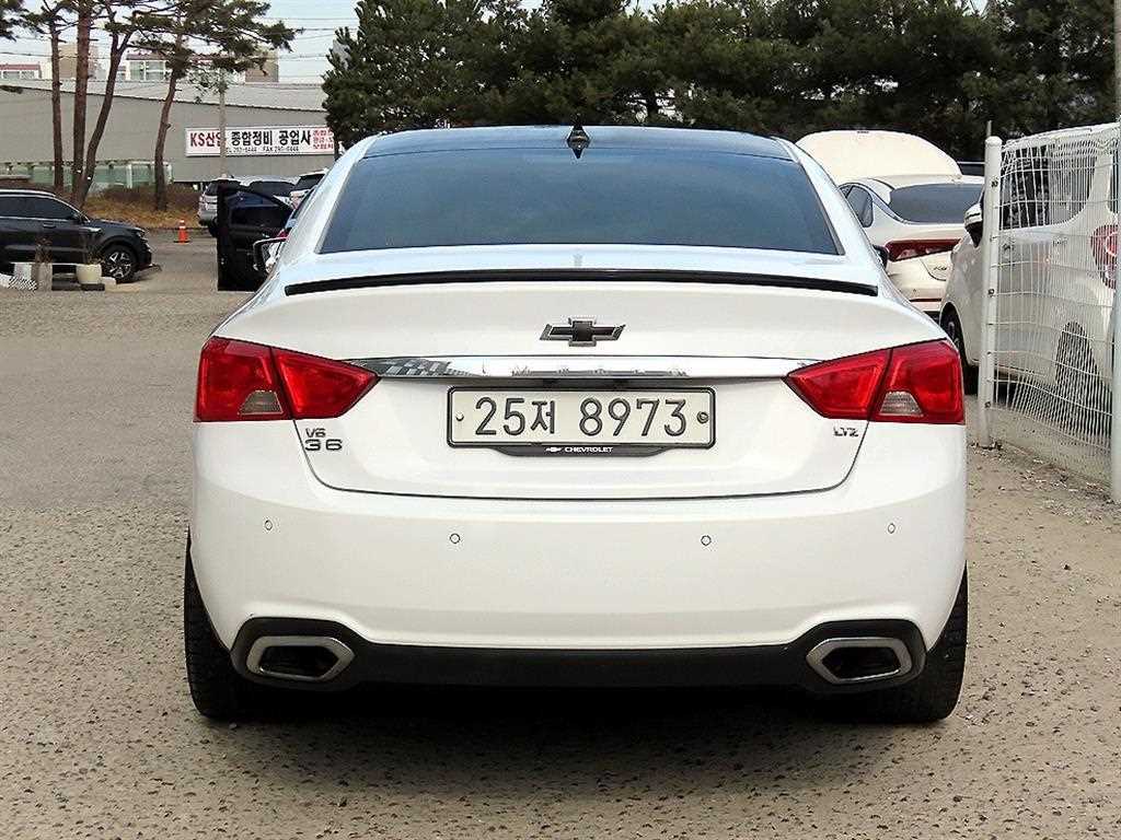 Chevrolet Impala - Vista 4