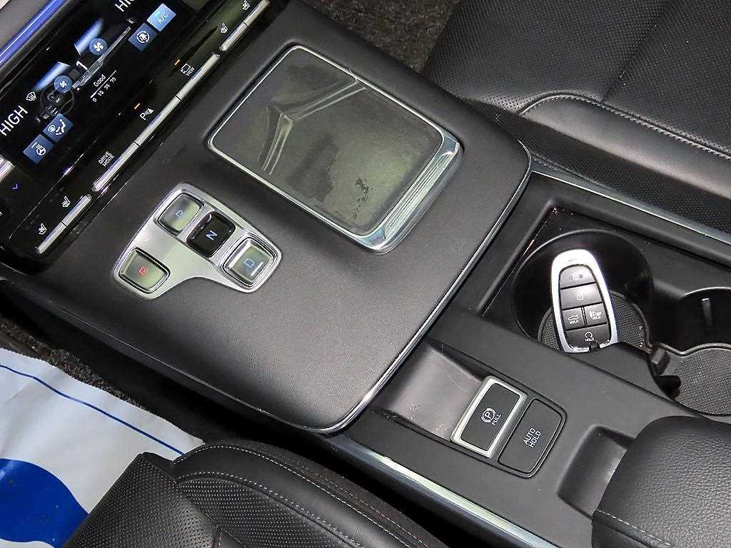 HYUNDAI Grandeur - Vista 12