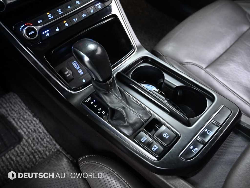 HYUNDAI Grandeur - Vista 9