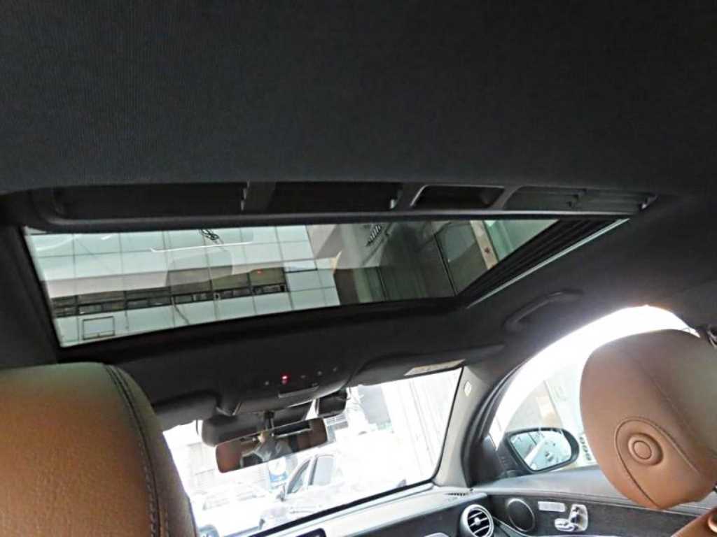 Mercedes Benz GLC Class 2021 Gris - Importación desde Corea - HF Imports Iquique - Foto 18