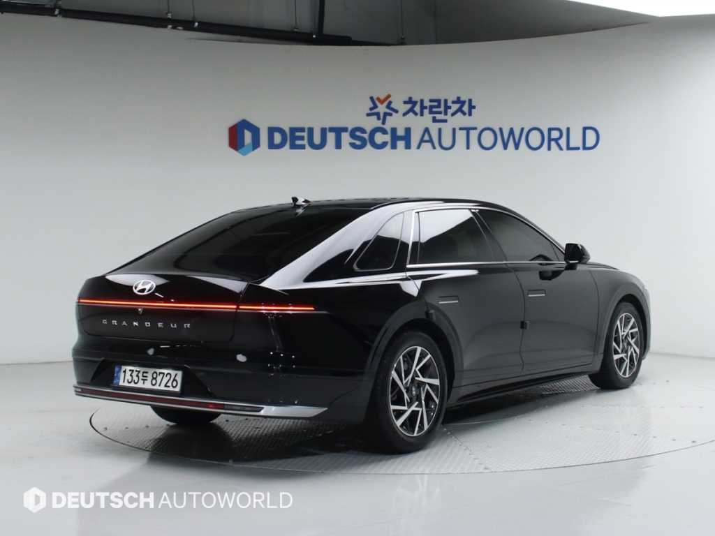 HYUNDAI Grandeur - Vista 2