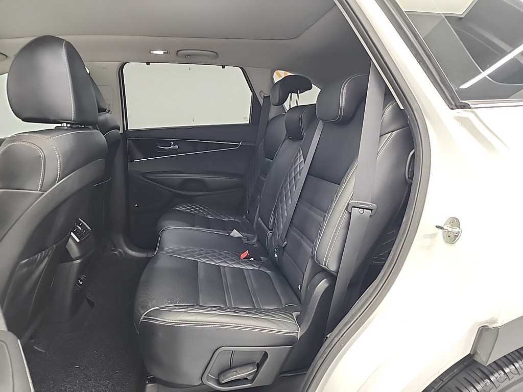 KIA Sorento - Vista 12