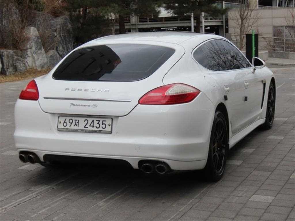 Porsche Panamera - Vista 3