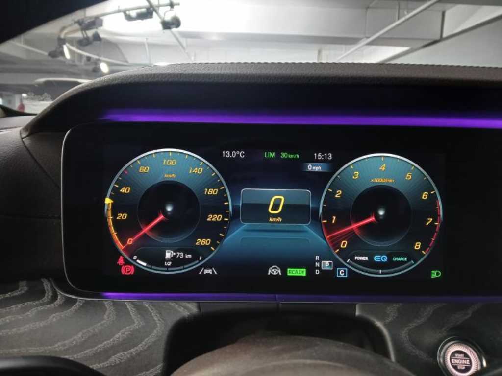 Mercedes Benz CLS Class - Vista 9