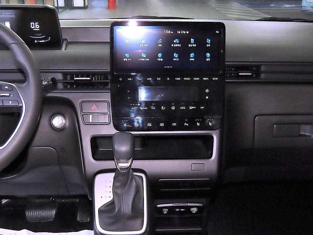 HYUNDAI Staria - Vista 11